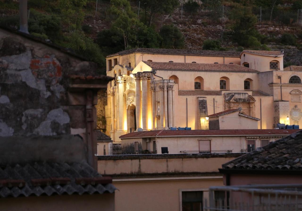 Villa Dimoraruci - Ospitalita Siciliana Modica Exterior foto