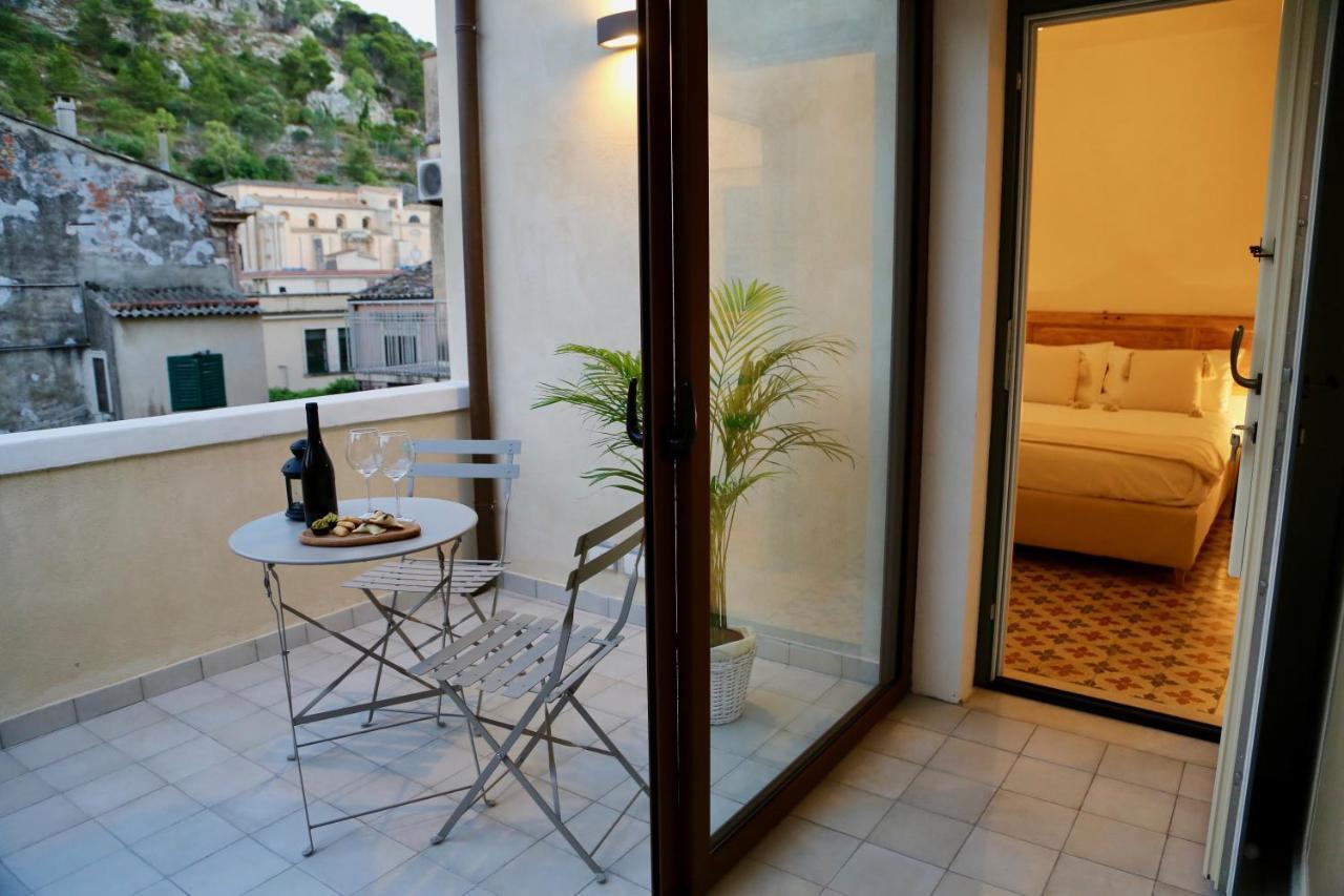 Villa Dimoraruci - Ospitalita Siciliana Modica Exterior foto